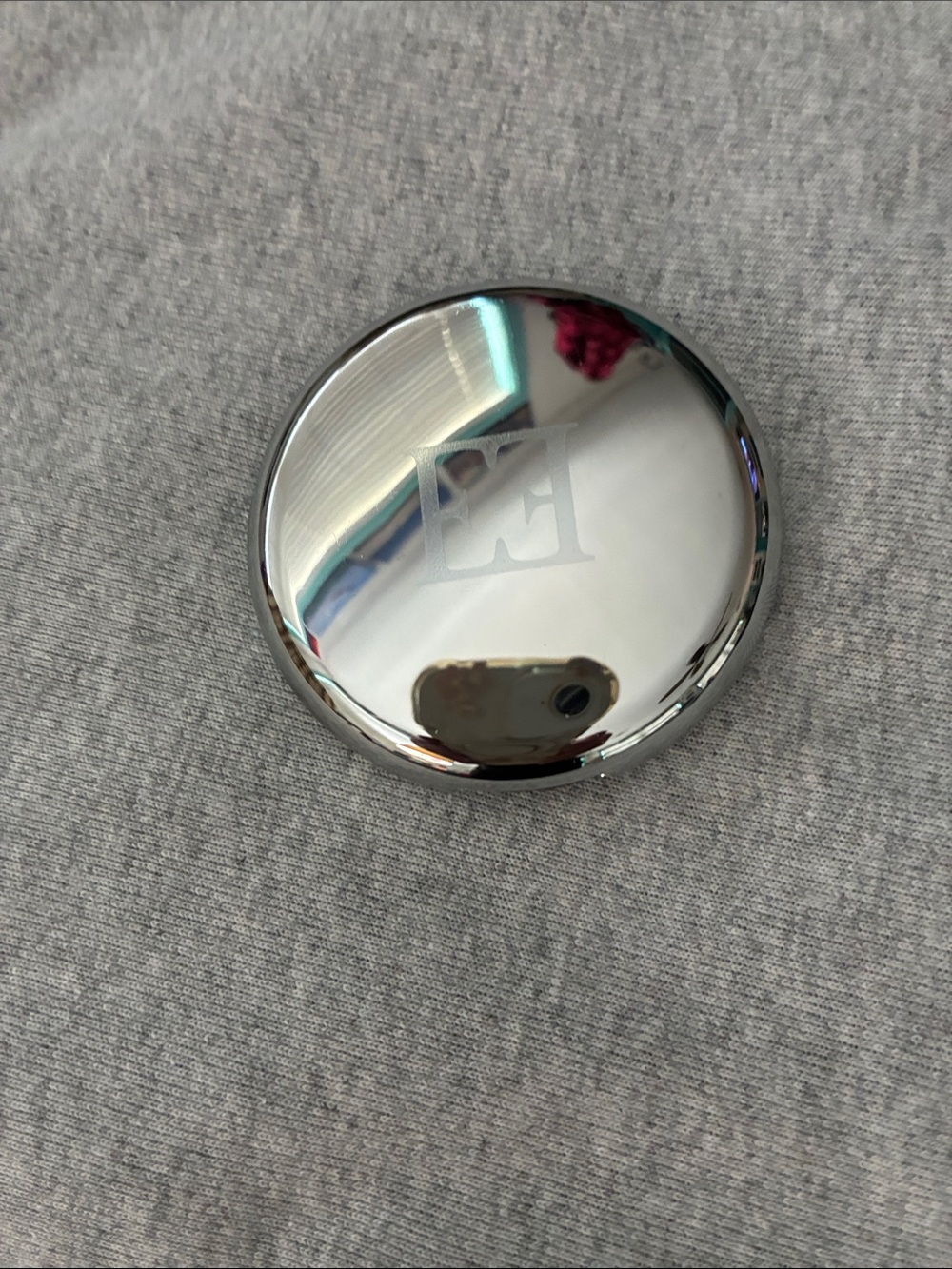 Escada Polished Silver Compact solid perfume